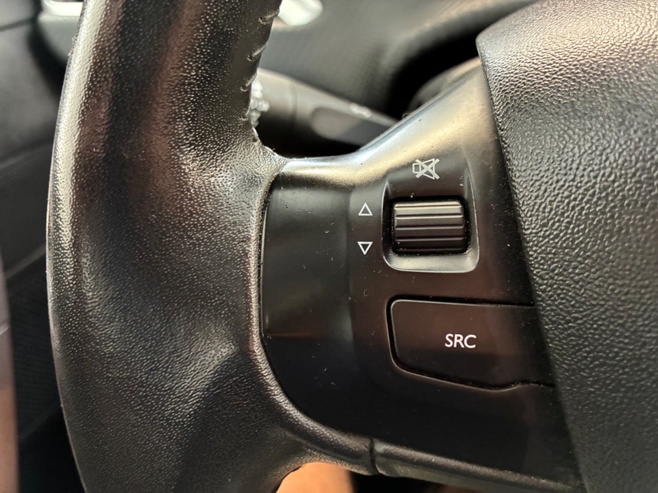 Peugeot 2008 1,2 e-THP 110 Style 5d