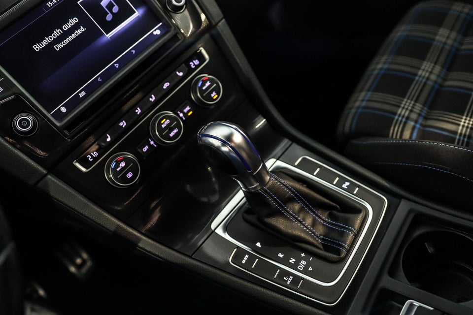 VW Golf VII 1,4 GTE DSG 5d