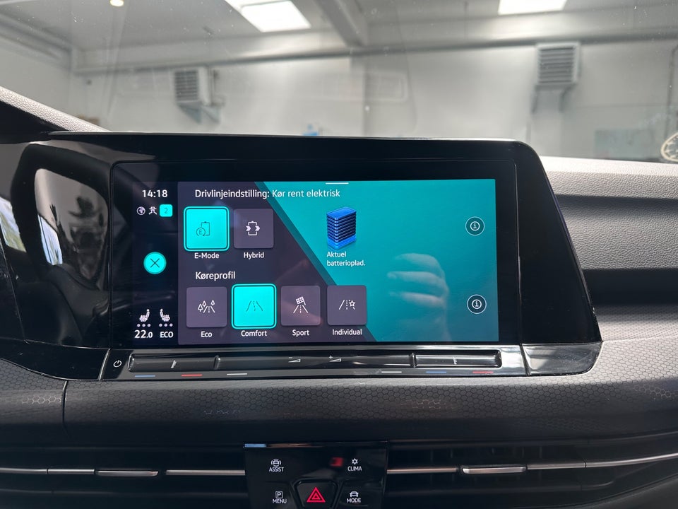 VW Golf VIII 1,4 GTE DSG 5d