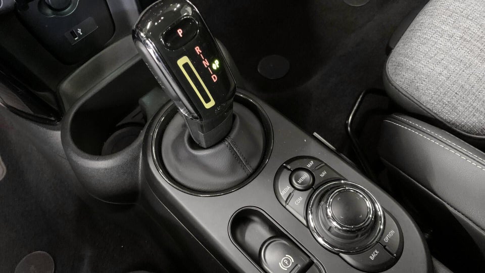 MINI Cooper SE Classic Trim 3d