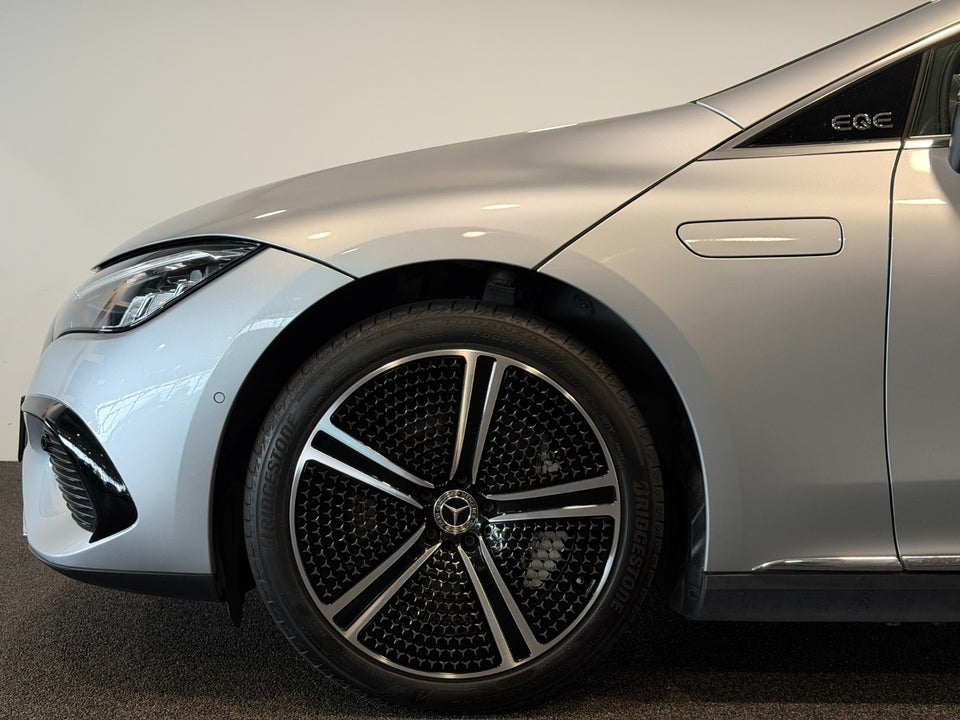 Mercedes EQE300 Electric Art 4d