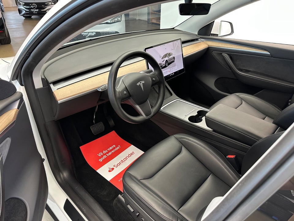 Tesla Model Y Long Range AWD 5d