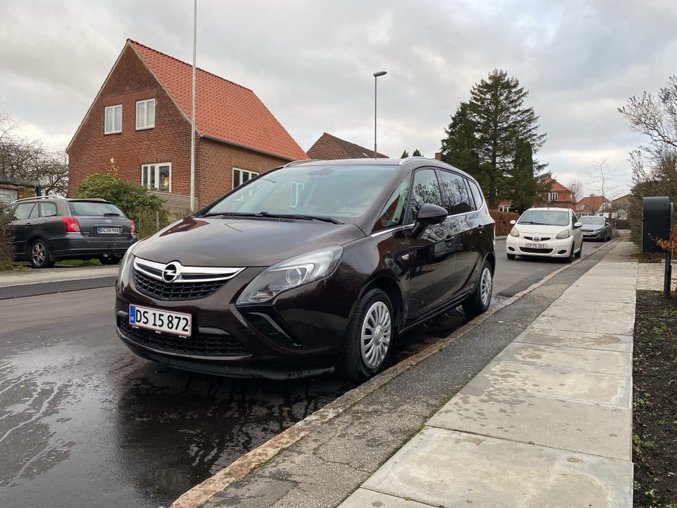 Opel Zafira Tourer 1,6 CDTi 136 Enjoy 7prs 5d