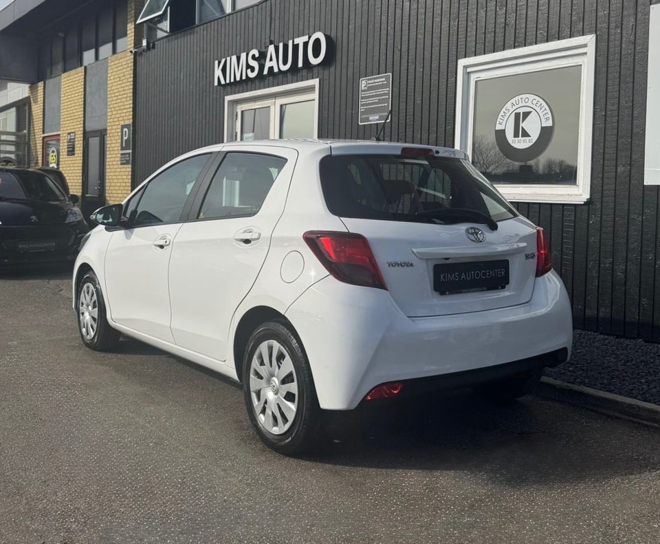 Toyota Yaris 1,0 VVT-i T2 Premium 5d