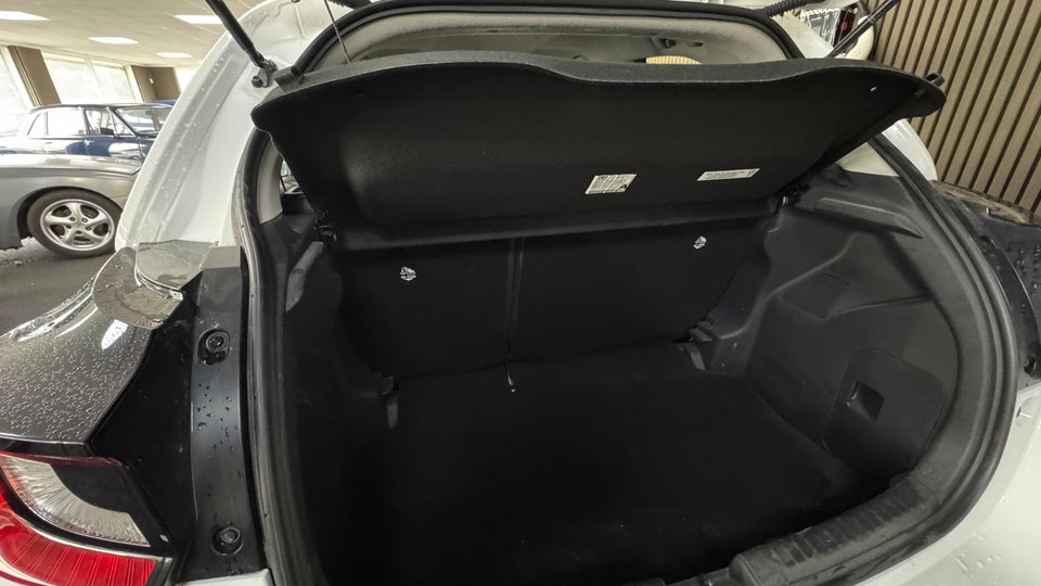 Toyota Yaris 1,5 Hybrid Active e-CVT 5d