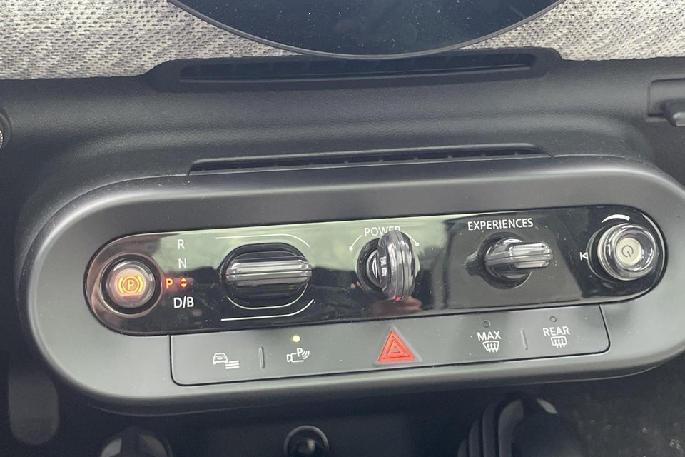 MINI Cooper SE Favoured Trim XL 3d