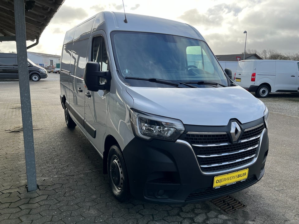 Renault Master IV T33 2,3 dCi 150 L2H2 Kassevogn