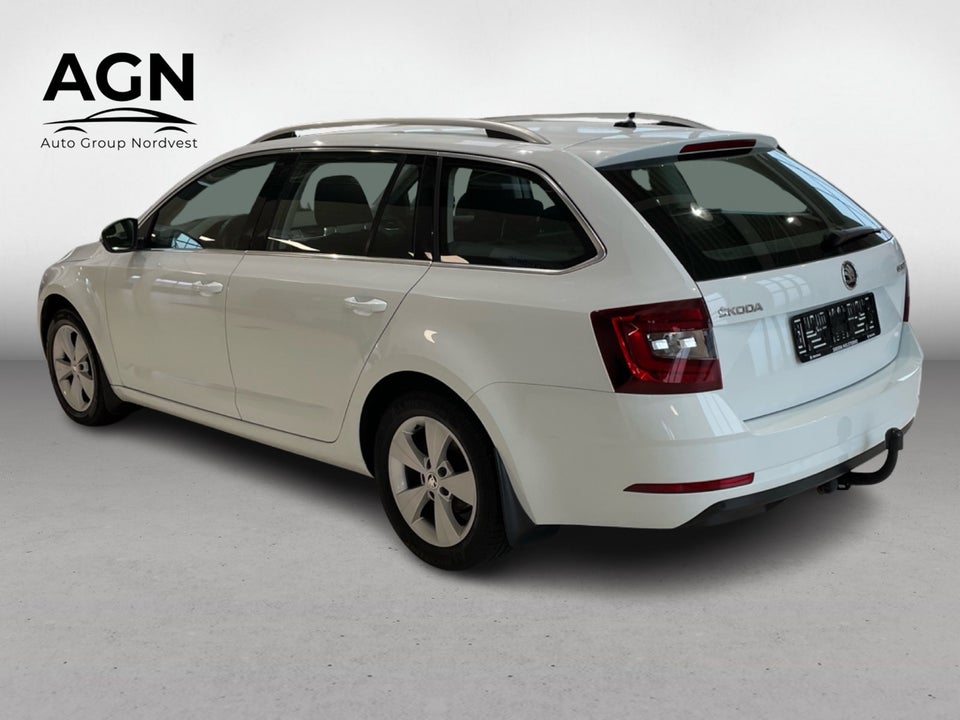 Skoda Octavia 1,6 TDi 115 Style Combi DSG 5d