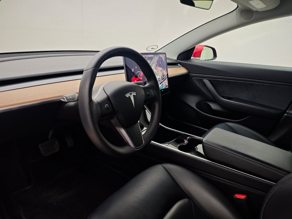 Tesla Model 3 Long Range AWD 4d