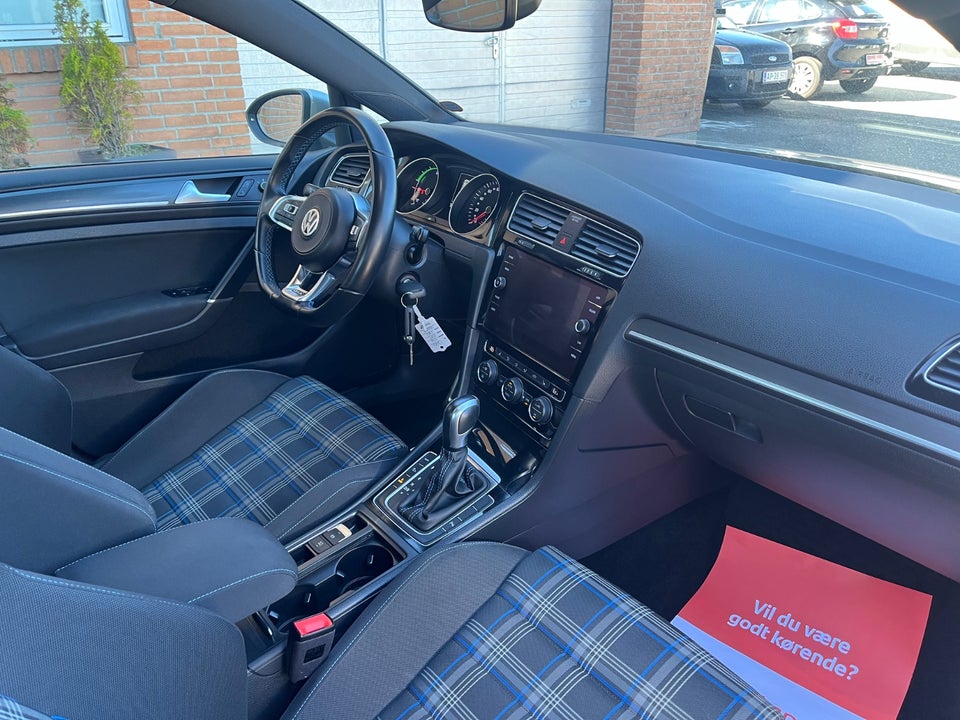 VW Golf VII 1,4 GTE DSG 5d