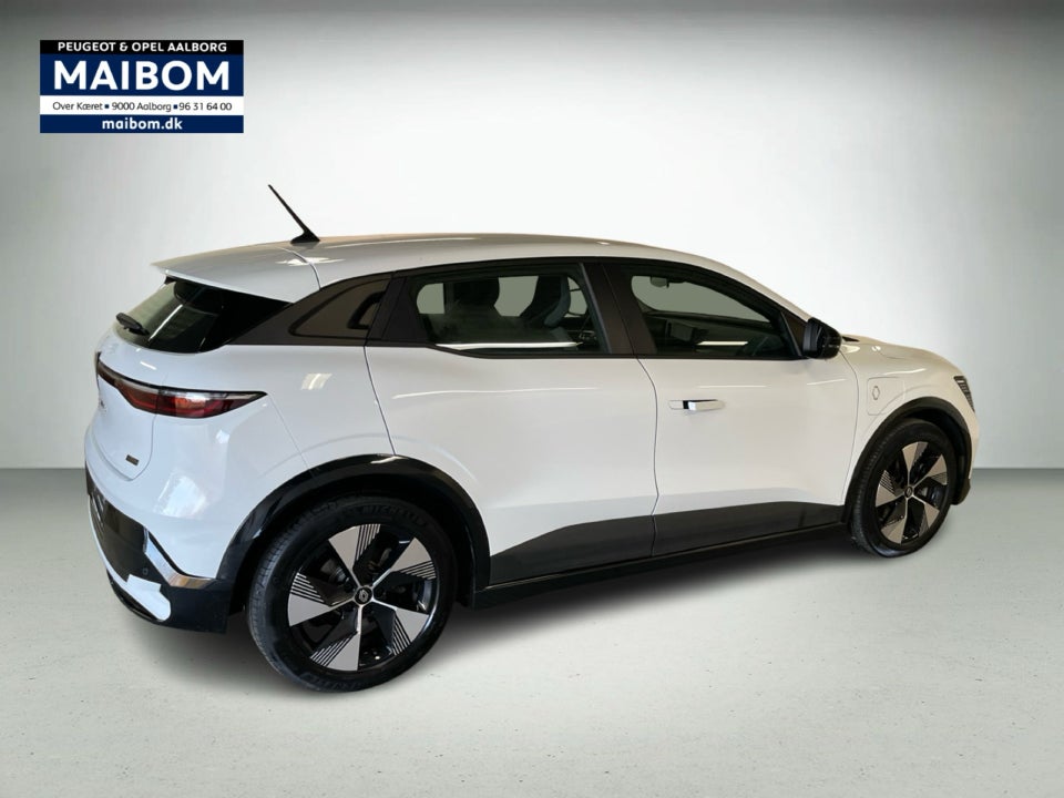 Renault Megane E-Tech 40 Equilibre 5d