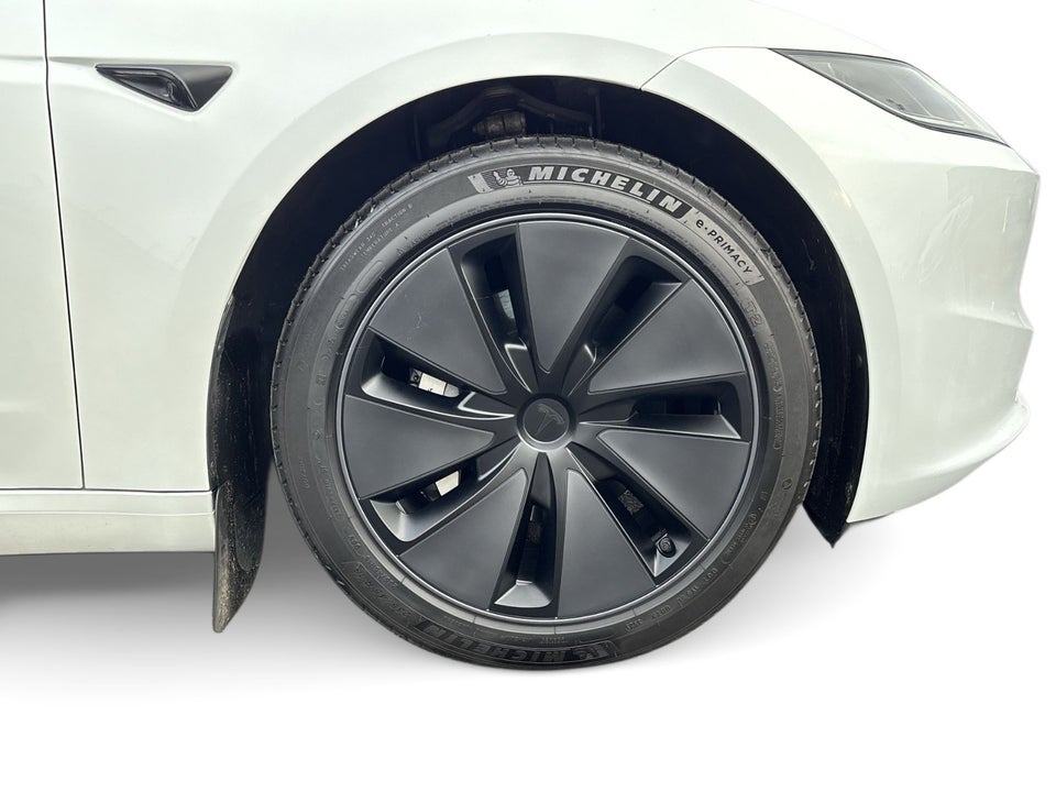 Tesla Model 3 RWD 4d