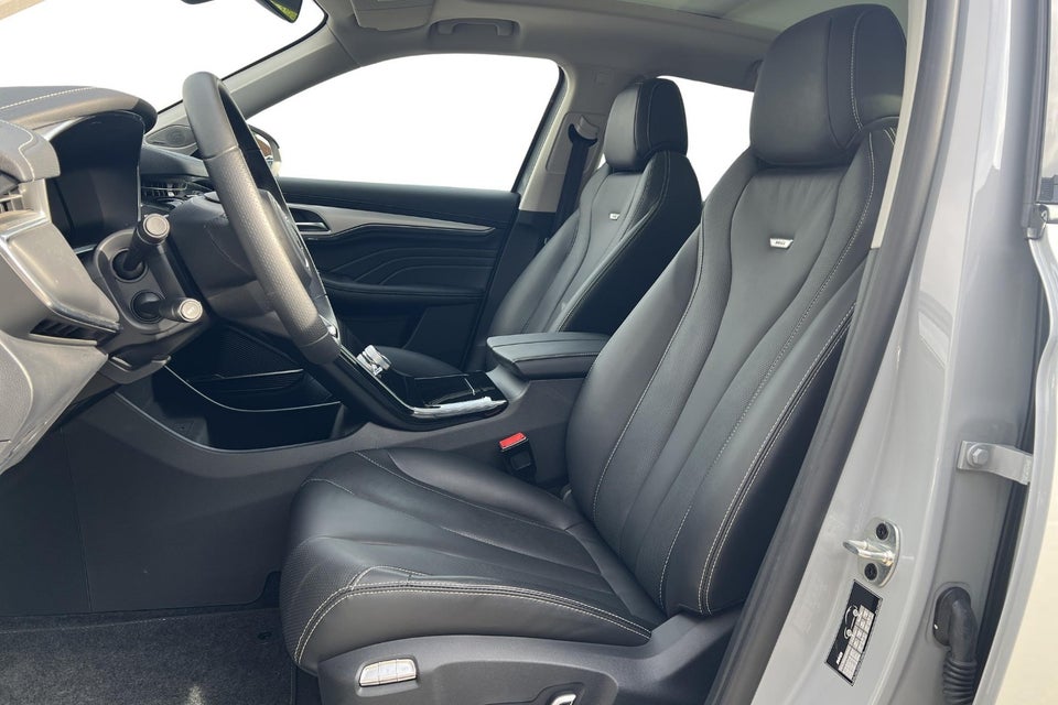 MG Marvel R Performance 5d