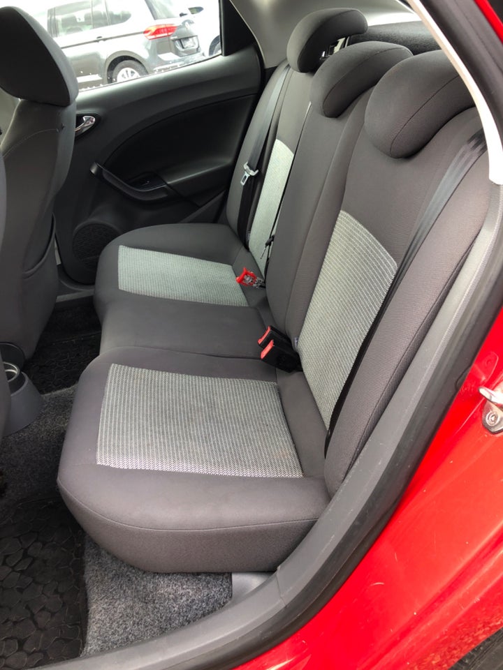 Seat Ibiza 1,4 16V 85 Reference 5d