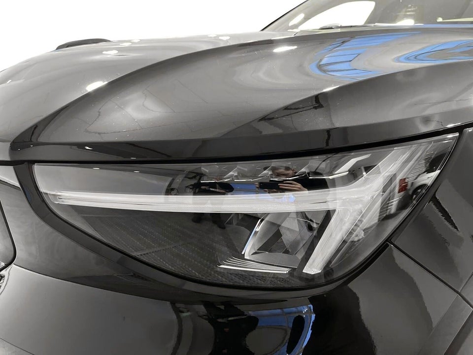 Volvo XC40 ReCharge Extended Range Plus 5d