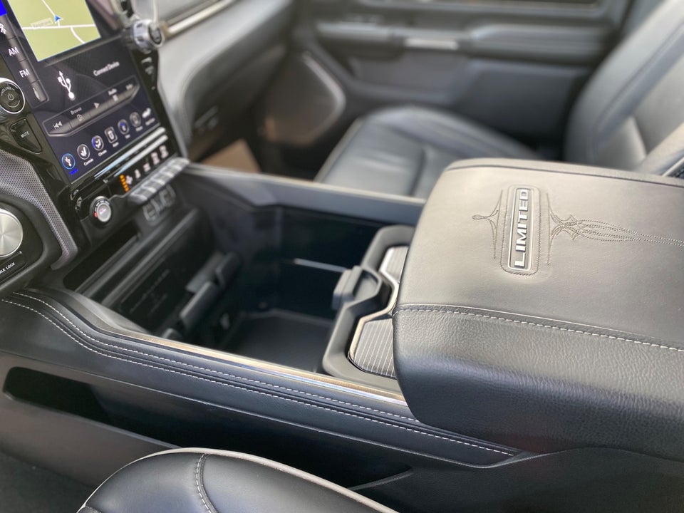 Dodge RAM 1500 5,7 V8 Hemi Limited Night aut. 4d