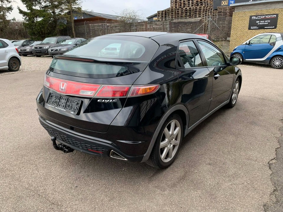 Honda Civic 1,8 Sport 5d