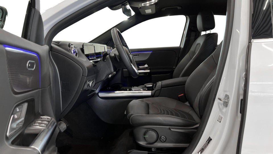 Mercedes EQA250+ Progressive 5d