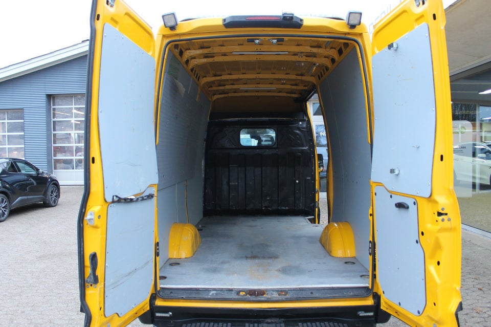 Iveco Daily 2,3 35C13 12m³ Van