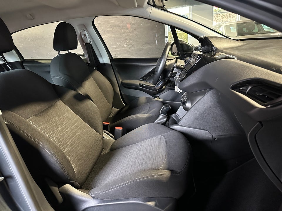 Peugeot 208 1,0 VTi Access 5d