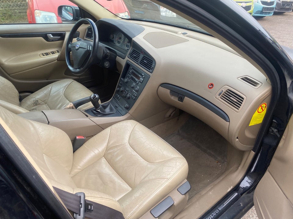 Volvo S60 2,4 140 4d