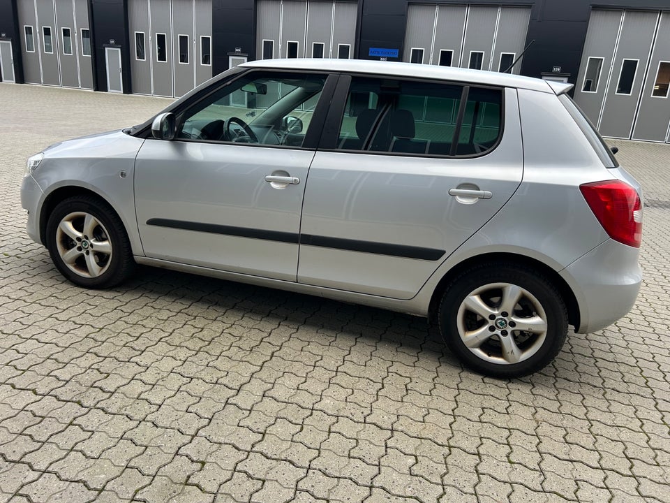 Skoda Fabia 1,2 TSi 86 Ambiente 5d