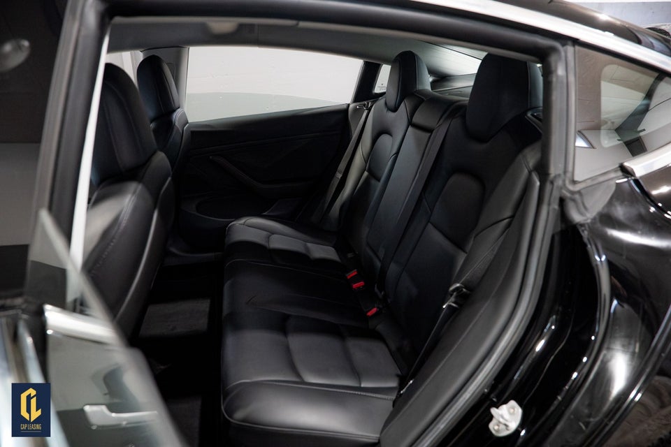 Tesla Model 3 Long Range AWD 4d