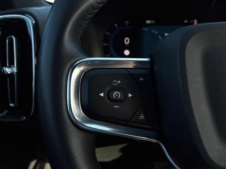 Volvo XC40 P6 ReCharge Core 5d