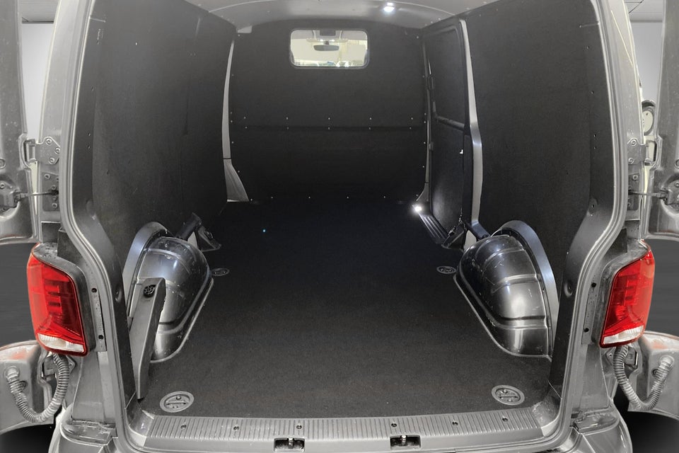 VW Transporter 2,0 TDi 150 Kassevogn DSG lang