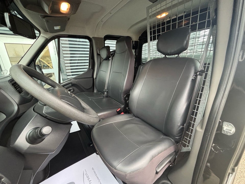 Nissan Interstar 2,3 dCi 165 W3L4 Tekna Db.Kab RWD 4d