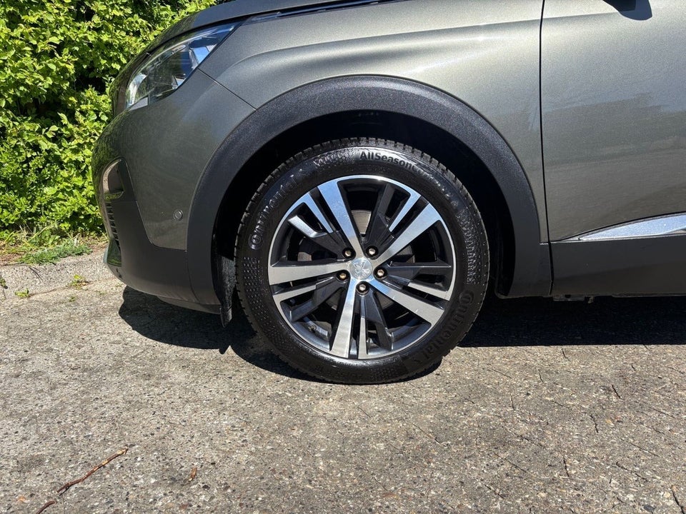 Peugeot 3008 1,2 e-THP 130 Allure EAT6 5d