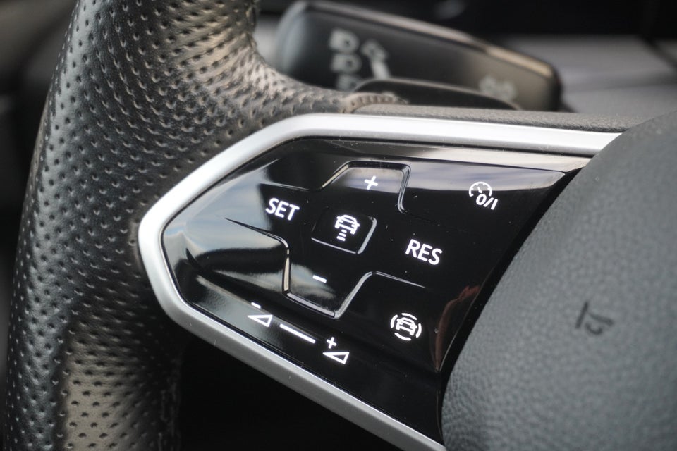 VW Golf VIII 1,4 GTE DSG 5d