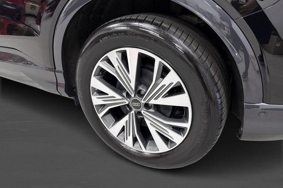 Audi Q4 e-tron 45 Progress 5d