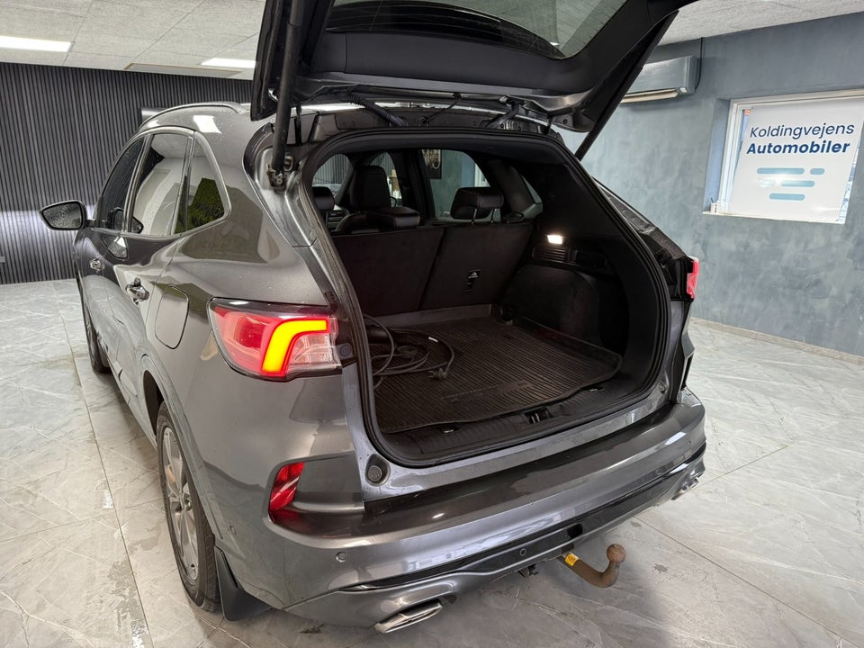 Ford Kuga 2,5 PHEV ST-Line X CVT 5d