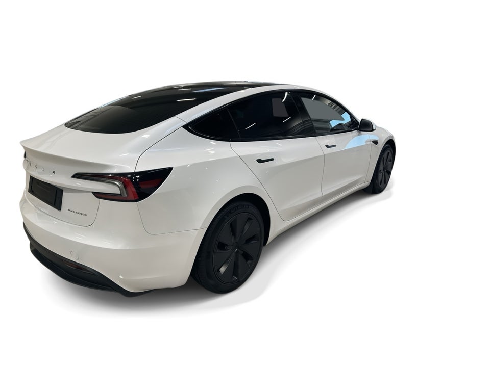 Tesla Model 3 Long Range AWD 4d