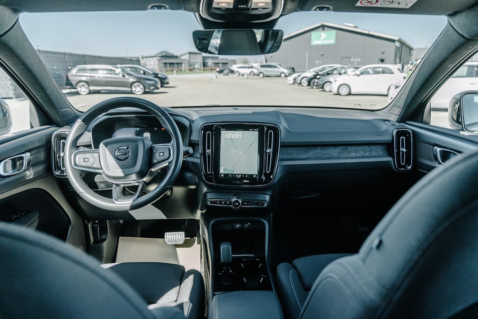 Volvo XC40 ReCharge Twin Plus 5d