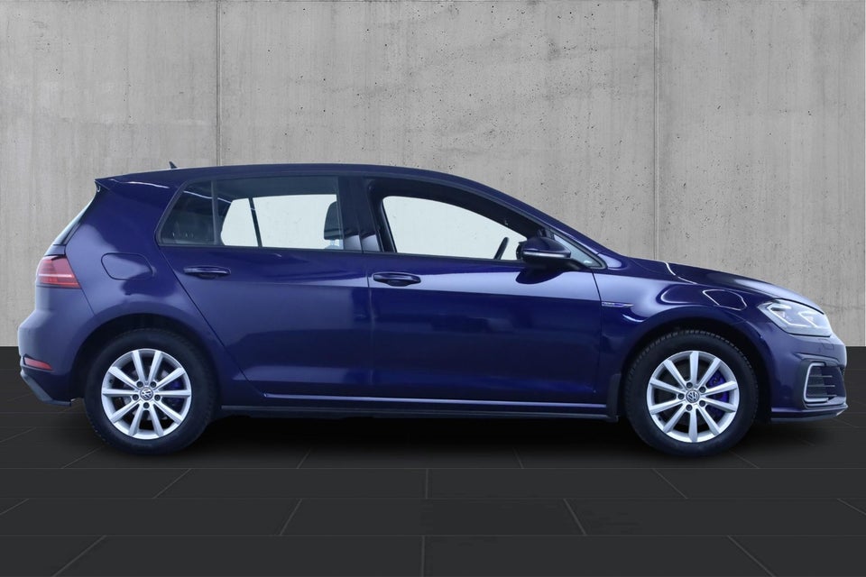 VW Golf VII 1,4 GTE DSG 5d