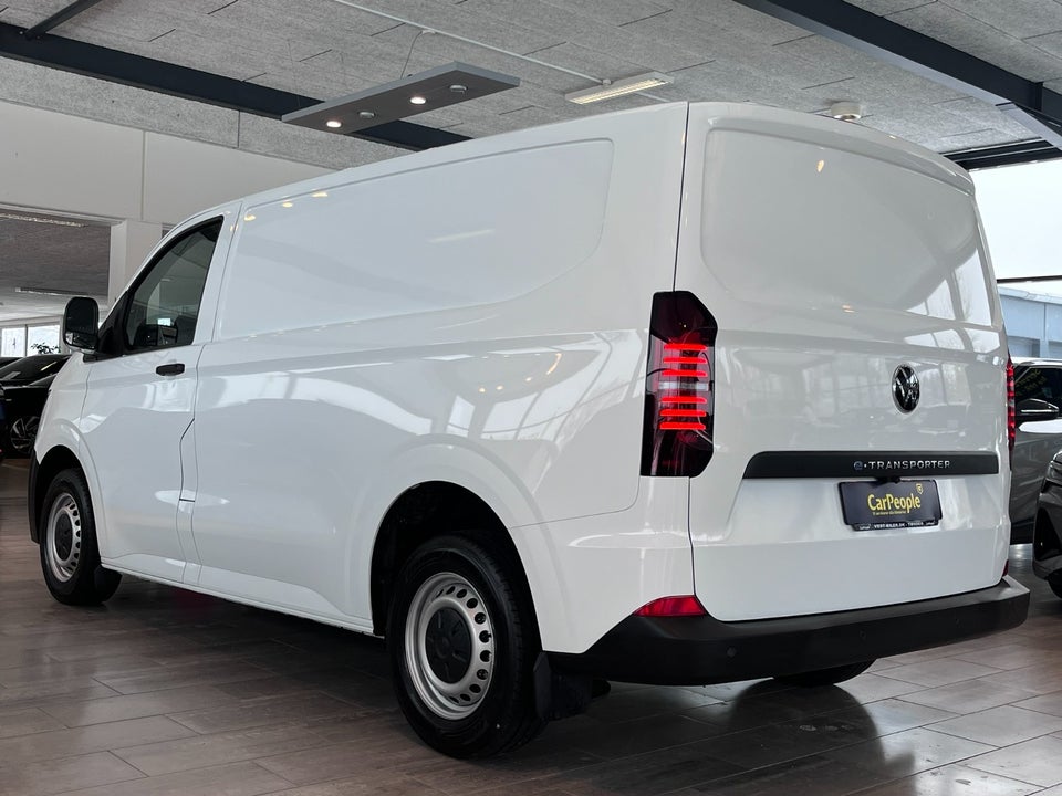 VW e-Transporter 64 Comfort Kassevogn SWB