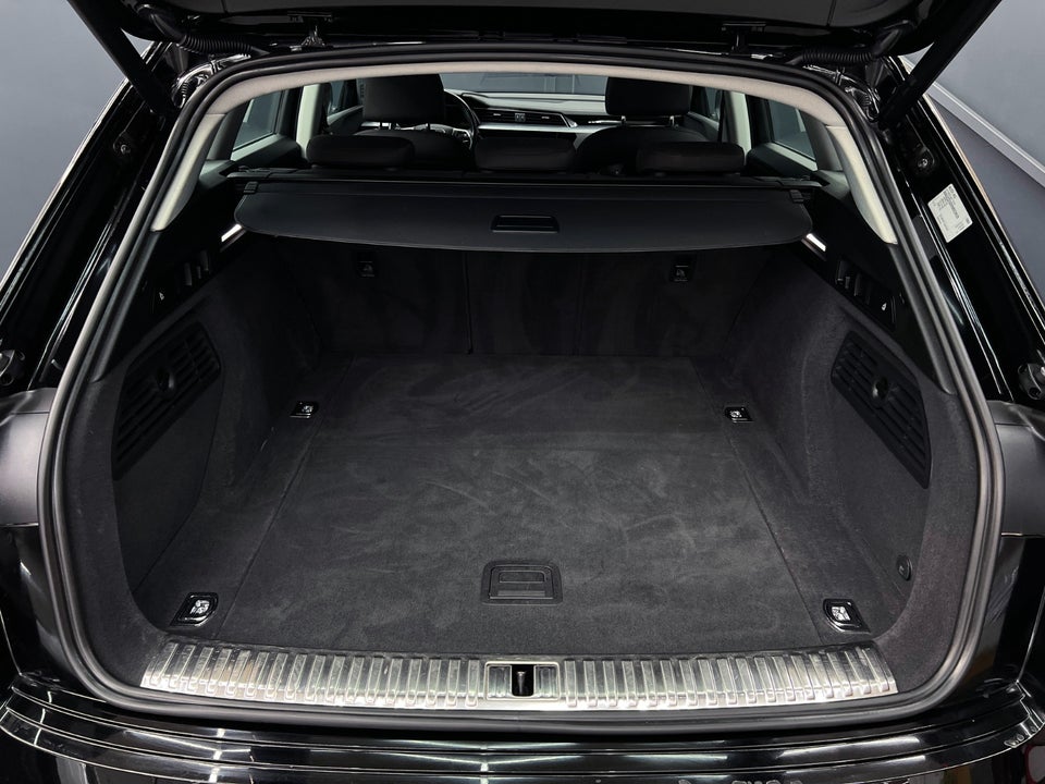 Audi e-tron 50 quattro 5d