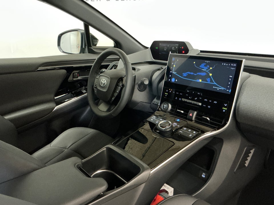 Toyota bZ4X Executive 5d