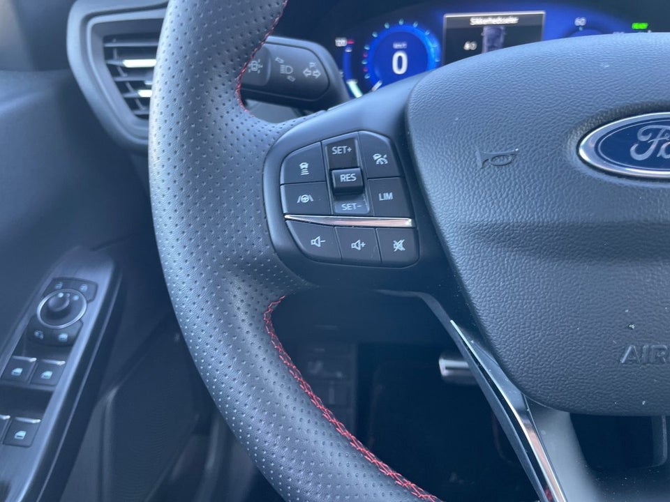 Ford Kuga 2,5 PHEV Graphite Tech CVT 5d