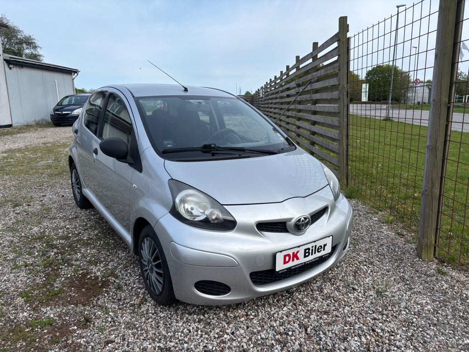 Toyota Aygo 1,0 Plus 5d
