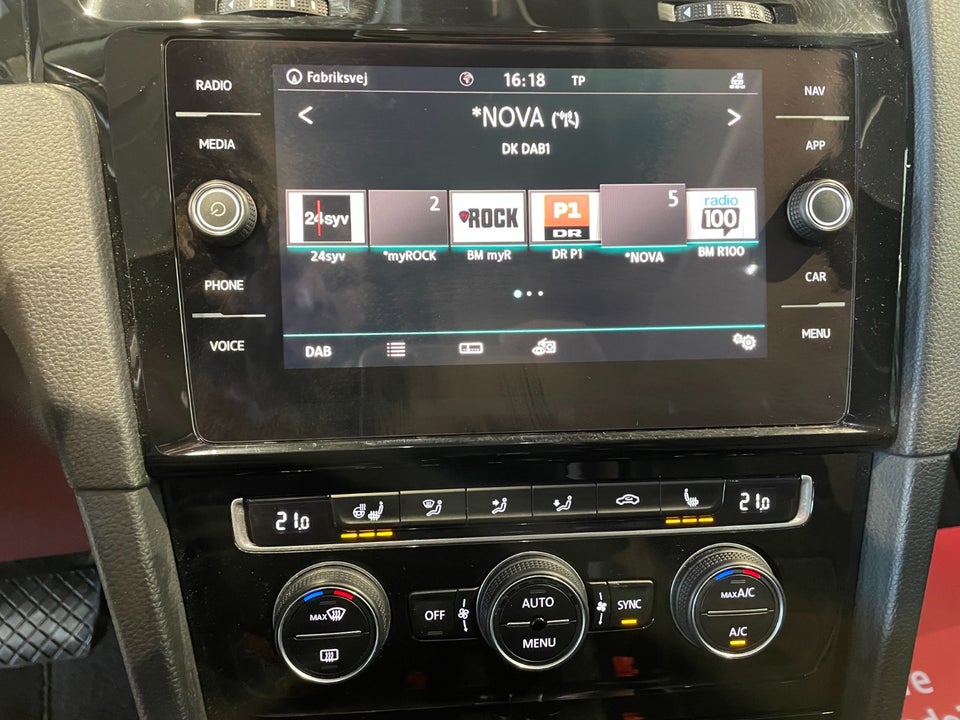 VW Golf VII 1,5 TSi 150 R-line Variant DSG 5d