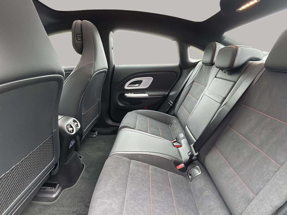 Mercedes CLA250+ EQ AMG Advance Plus 4d