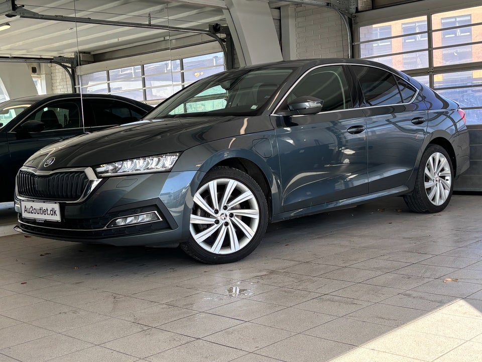 Skoda Octavia 1,4 TSi iV Plus DSG 5d