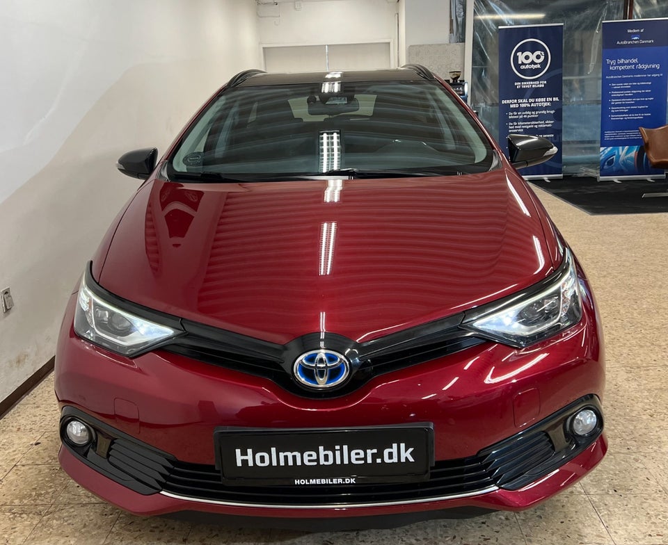 Toyota Auris 1,8 Hybrid Prestige Touring Sports CVT 5d