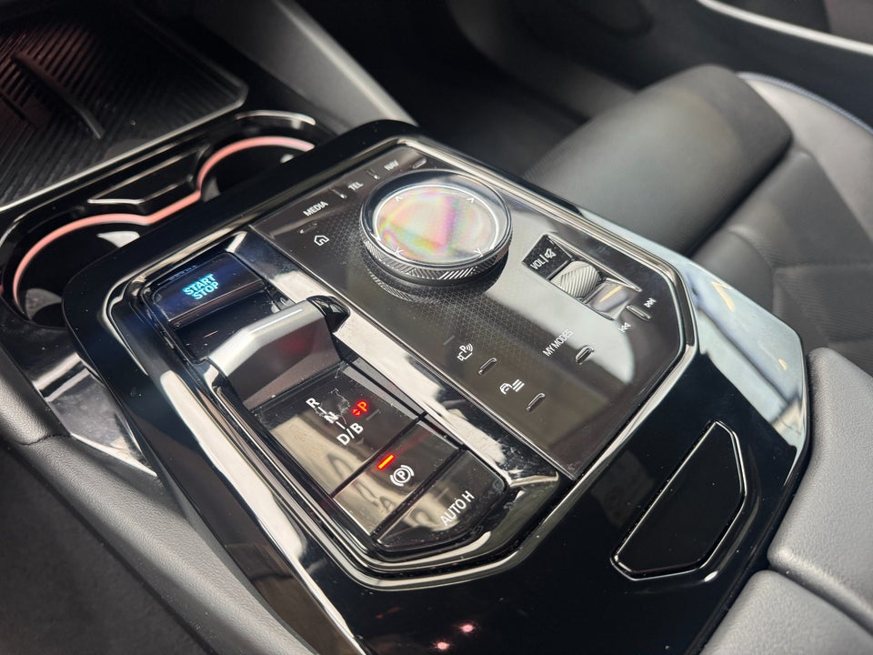 BMW i5 eDrive40 M-Sport 4d