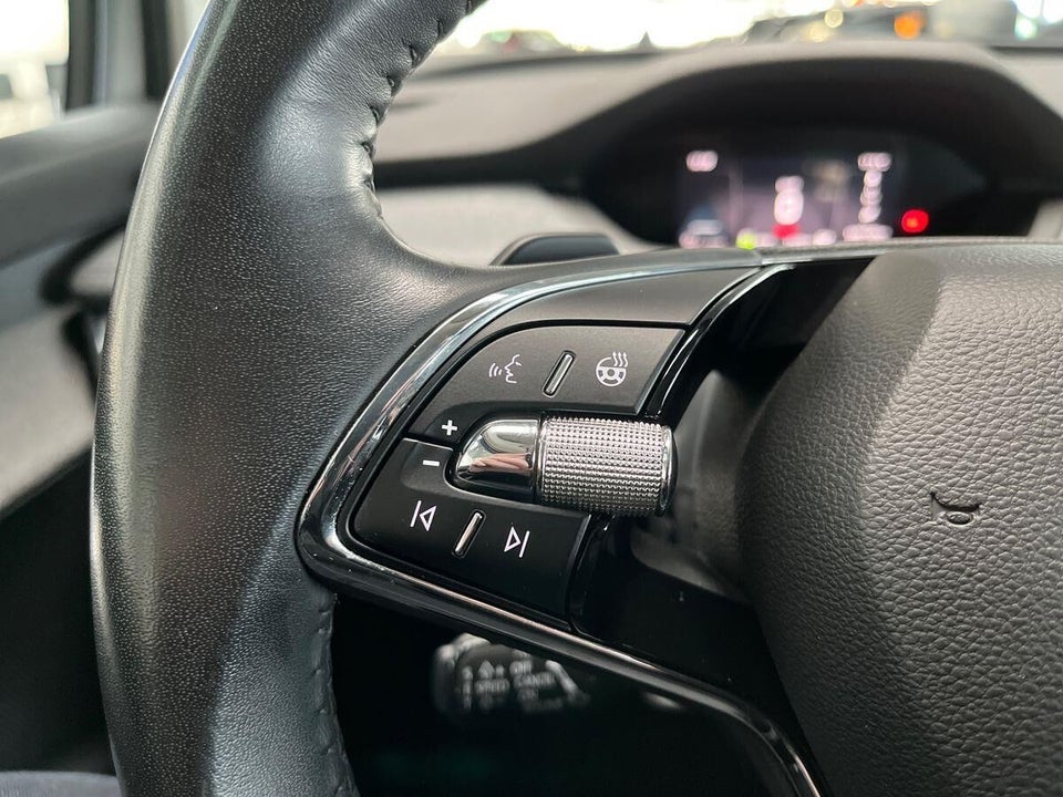 Skoda Enyaq 60 iV Loft 5d