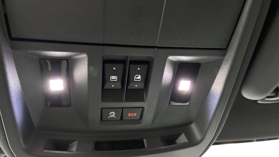 Peugeot e-3008 77 GT 5d