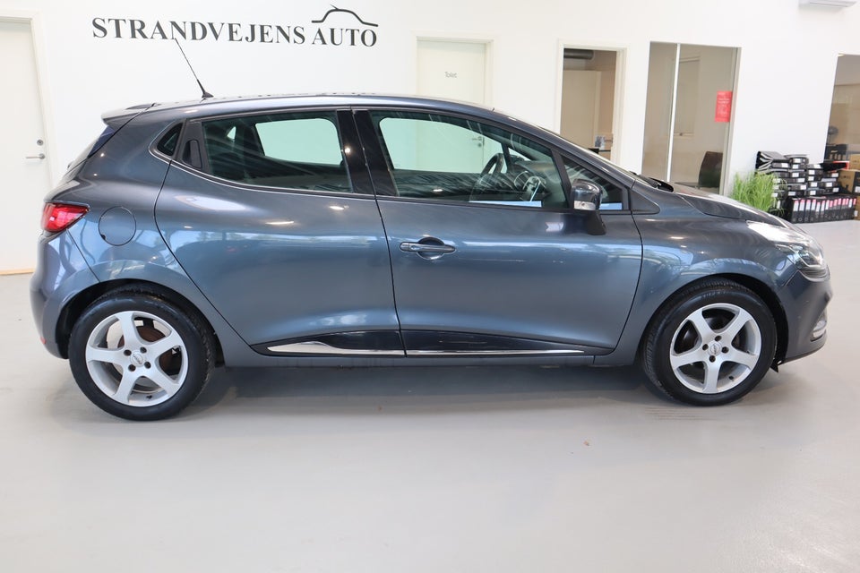 Renault Clio IV 1,5 dCi 90 Expression 5d